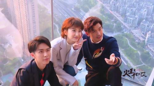 景甜和陈柏霖花絮,景甜陈柏霖甜蜜互动，幕后温馨瞬间曝光